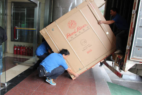 弓长岭钢琴贵重工艺品无忧运